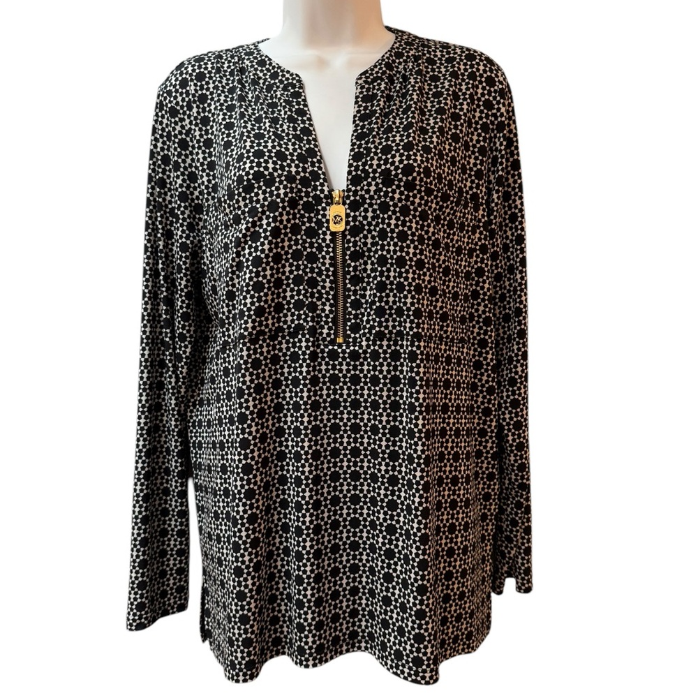 Women's Michael Kors Black White 1/4 Zip Top
Size: L